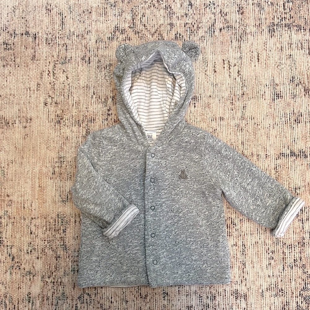 GAP | button up sweatshirt